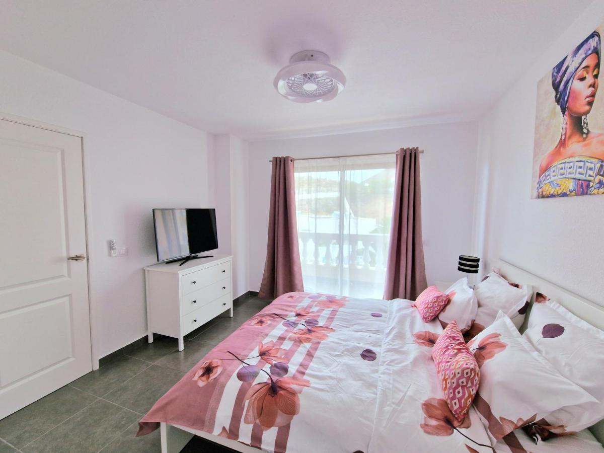 Rhea Calista Apartament ลอส กริสเตียนอส ภายนอก รูปภาพ