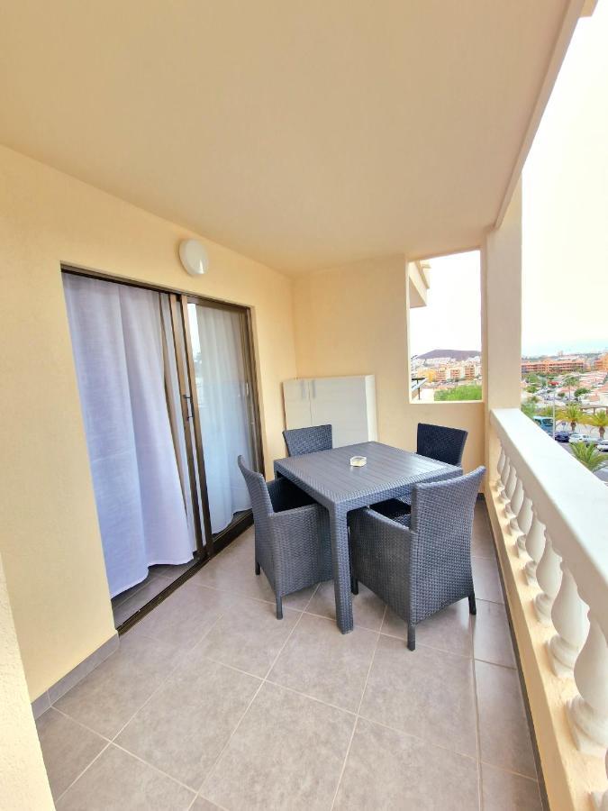 Rhea Calista Apartament ลอส กริสเตียนอส ภายนอก รูปภาพ